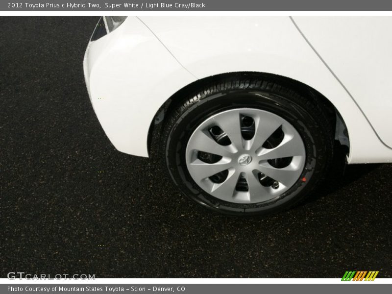 Super White / Light Blue Gray/Black 2012 Toyota Prius c Hybrid Two