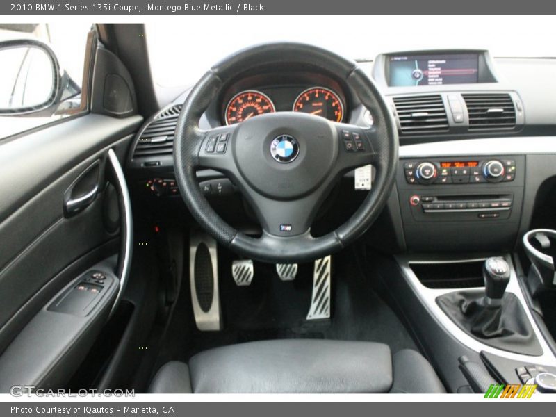 Dashboard of 2010 1 Series 135i Coupe