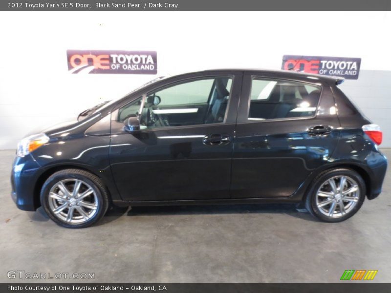 Black Sand Pearl / Dark Gray 2012 Toyota Yaris SE 5 Door
