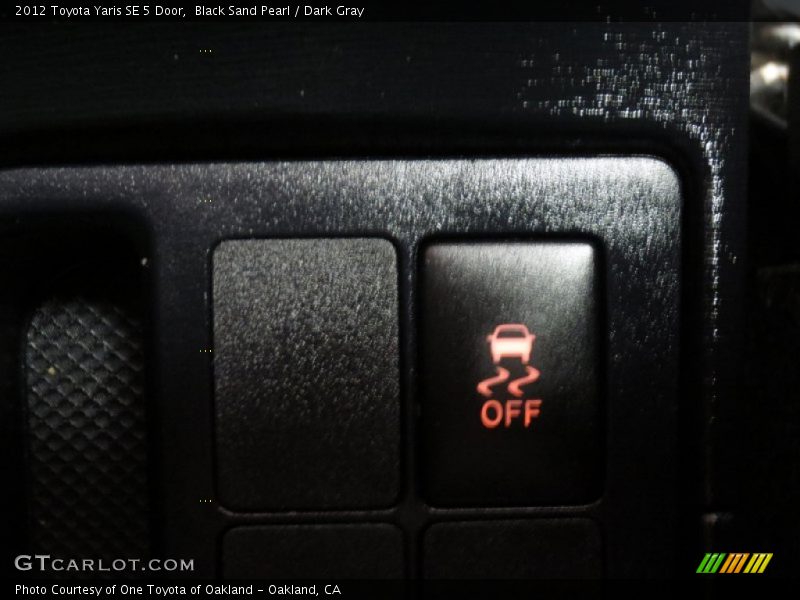 Black Sand Pearl / Dark Gray 2012 Toyota Yaris SE 5 Door