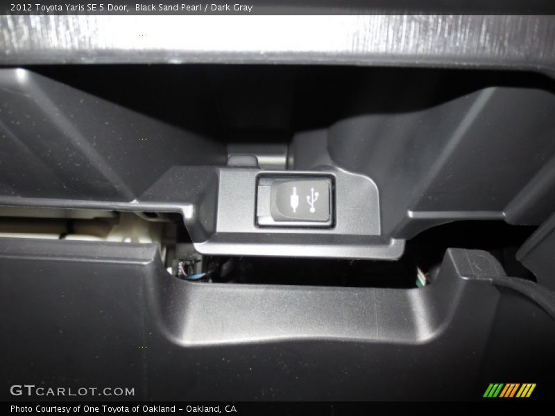 Black Sand Pearl / Dark Gray 2012 Toyota Yaris SE 5 Door