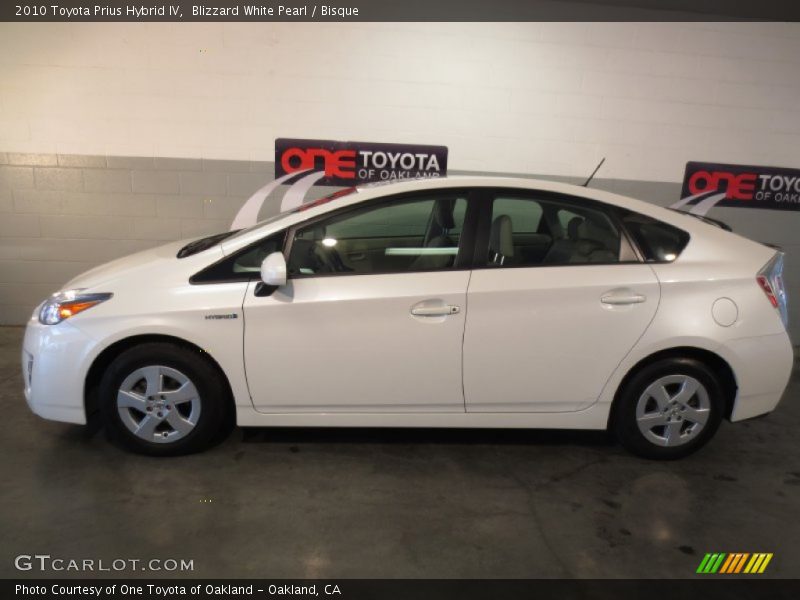 Blizzard White Pearl / Bisque 2010 Toyota Prius Hybrid IV