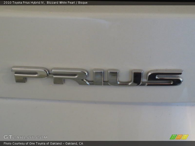 Blizzard White Pearl / Bisque 2010 Toyota Prius Hybrid IV