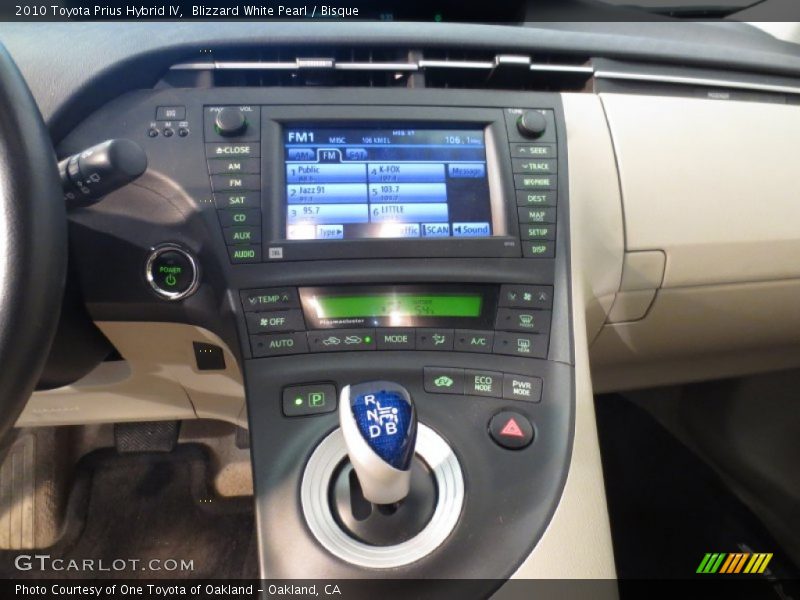 Blizzard White Pearl / Bisque 2010 Toyota Prius Hybrid IV