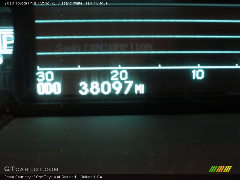 Blizzard White Pearl / Bisque 2010 Toyota Prius Hybrid IV