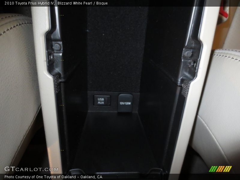 Blizzard White Pearl / Bisque 2010 Toyota Prius Hybrid IV