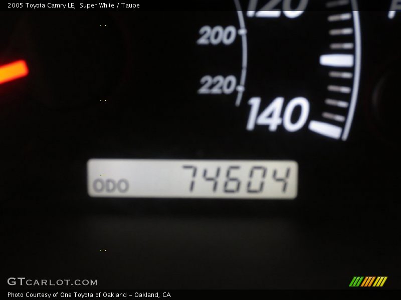 Super White / Taupe 2005 Toyota Camry LE