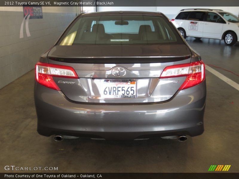 Magnetic Gray Metallic / Black/Ash 2012 Toyota Camry SE V6