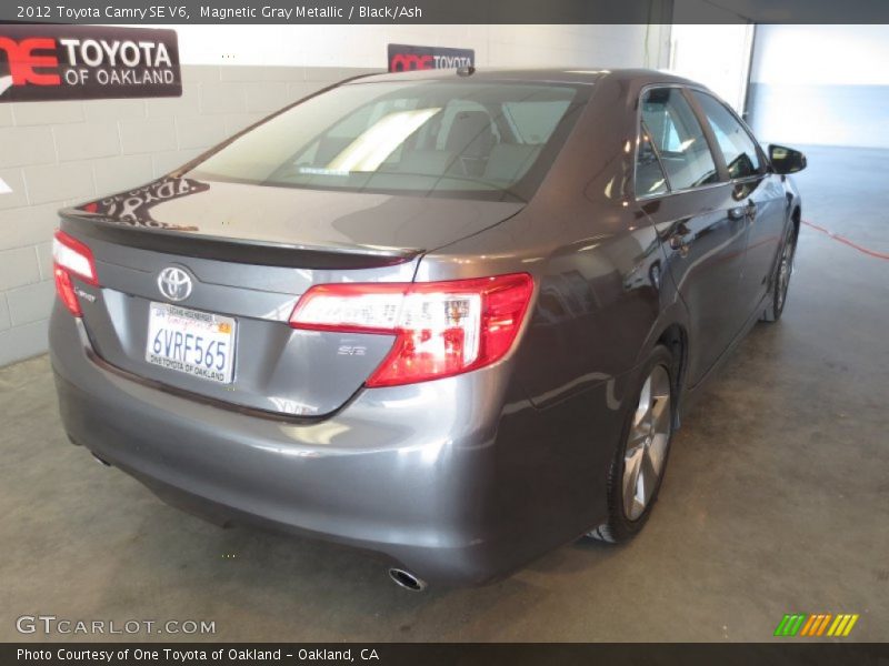 Magnetic Gray Metallic / Black/Ash 2012 Toyota Camry SE V6