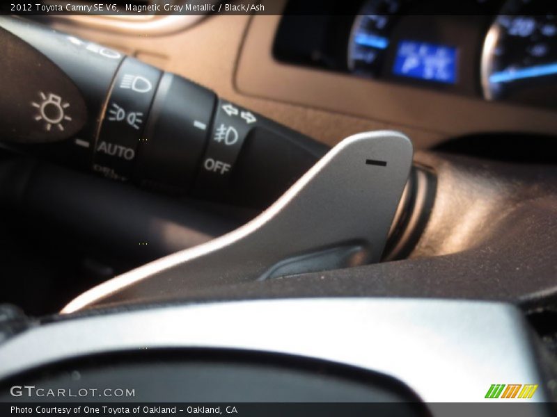 Magnetic Gray Metallic / Black/Ash 2012 Toyota Camry SE V6