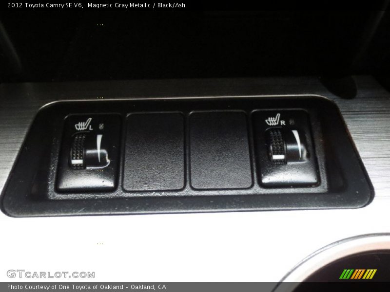 Magnetic Gray Metallic / Black/Ash 2012 Toyota Camry SE V6