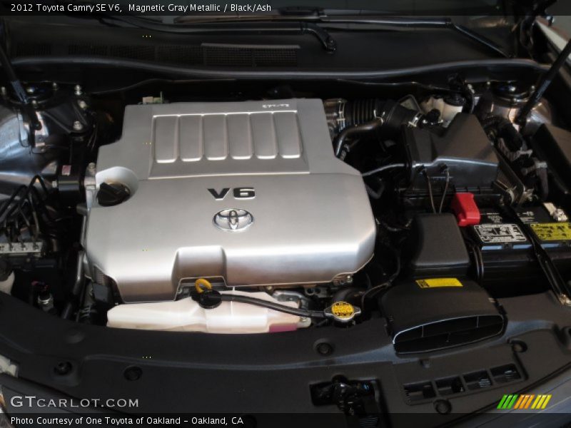 Magnetic Gray Metallic / Black/Ash 2012 Toyota Camry SE V6