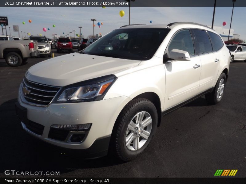 White Diamond Tricoat / Ebony/Mojave 2013 Chevrolet Traverse LT