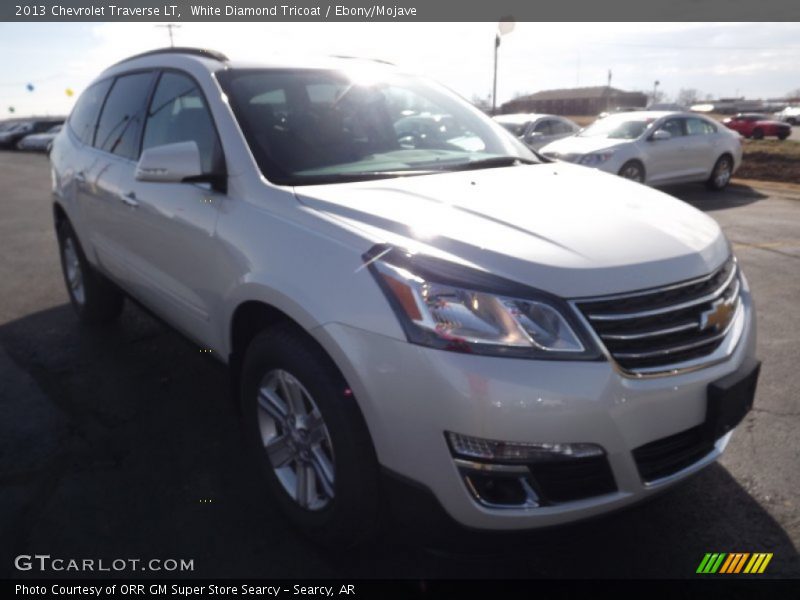 White Diamond Tricoat / Ebony/Mojave 2013 Chevrolet Traverse LT