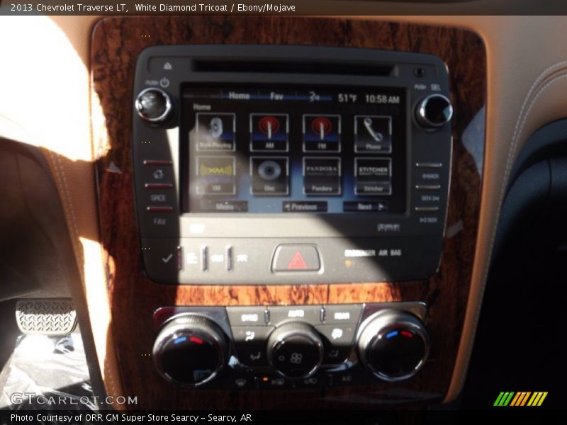 White Diamond Tricoat / Ebony/Mojave 2013 Chevrolet Traverse LT