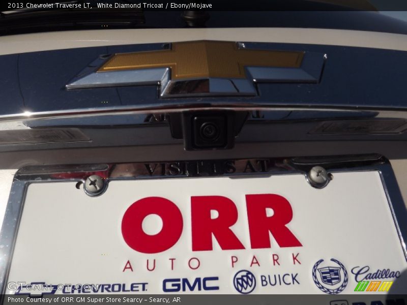 White Diamond Tricoat / Ebony/Mojave 2013 Chevrolet Traverse LT