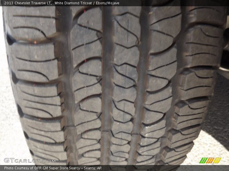 White Diamond Tricoat / Ebony/Mojave 2013 Chevrolet Traverse LT