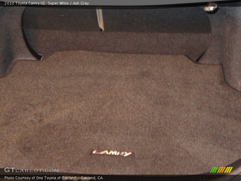 Super White / Ash Gray 2010 Toyota Camry LE