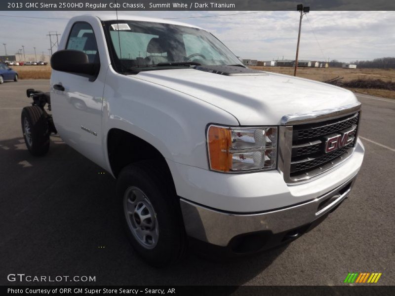 Summit White / Dark Titanium 2013 GMC Sierra 2500HD Regular Cab Chassis