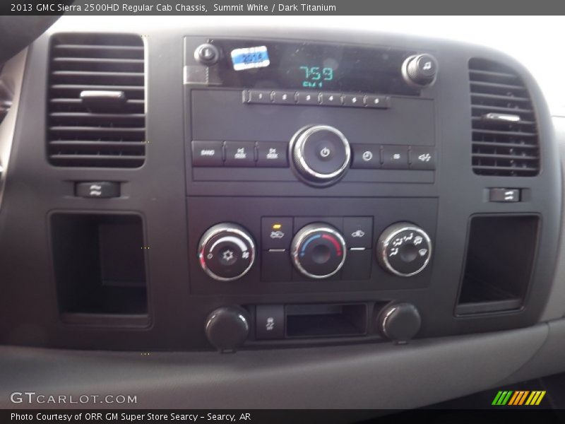 Summit White / Dark Titanium 2013 GMC Sierra 2500HD Regular Cab Chassis