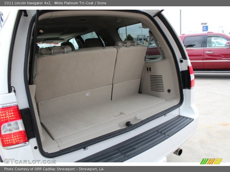 White Platinum Tri-Coat / Stone 2011 Lincoln Navigator 4x2