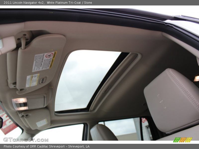 White Platinum Tri-Coat / Stone 2011 Lincoln Navigator 4x2