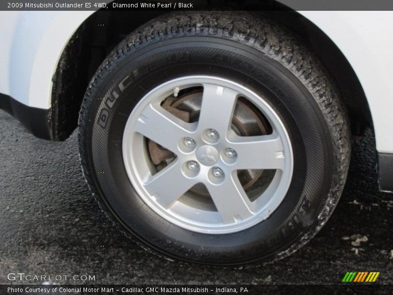 Diamond White Pearl / Black 2009 Mitsubishi Outlander ES 4WD
