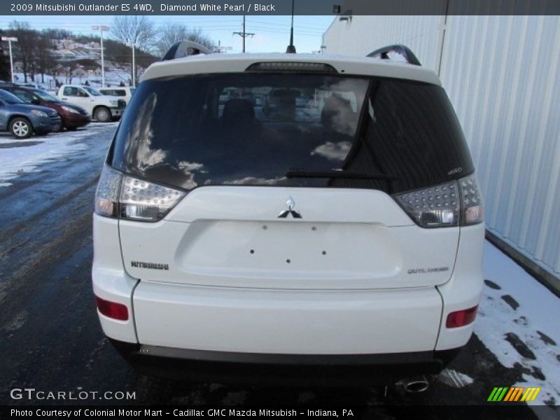 Diamond White Pearl / Black 2009 Mitsubishi Outlander ES 4WD