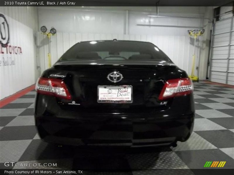 Black / Ash Gray 2010 Toyota Camry LE