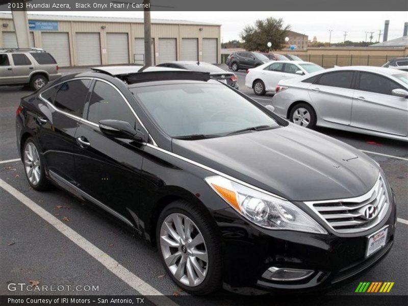 Front 3/4 View of 2013 Azera 