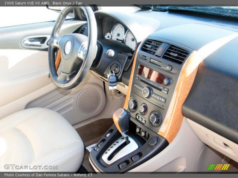 Black Onyx / Tan 2006 Saturn VUE V6 AWD