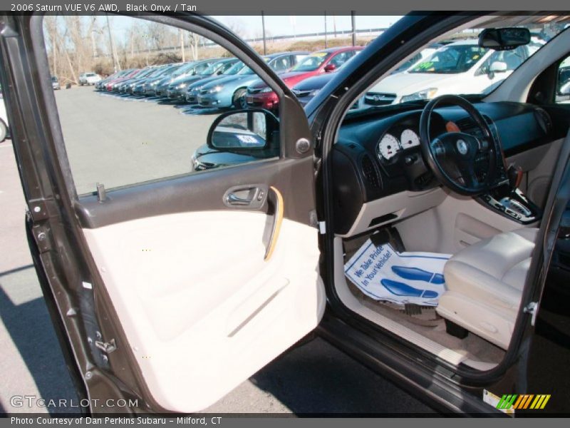 Black Onyx / Tan 2006 Saturn VUE V6 AWD