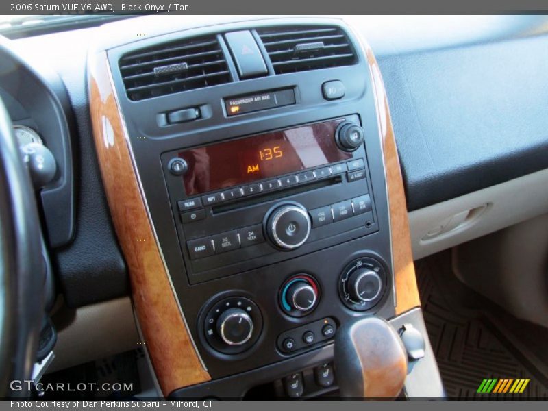Black Onyx / Tan 2006 Saturn VUE V6 AWD