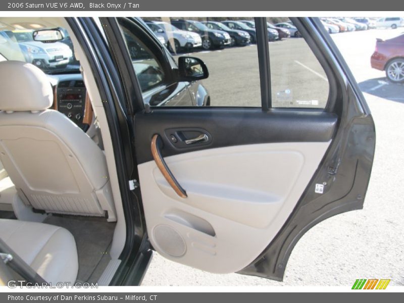 Black Onyx / Tan 2006 Saturn VUE V6 AWD