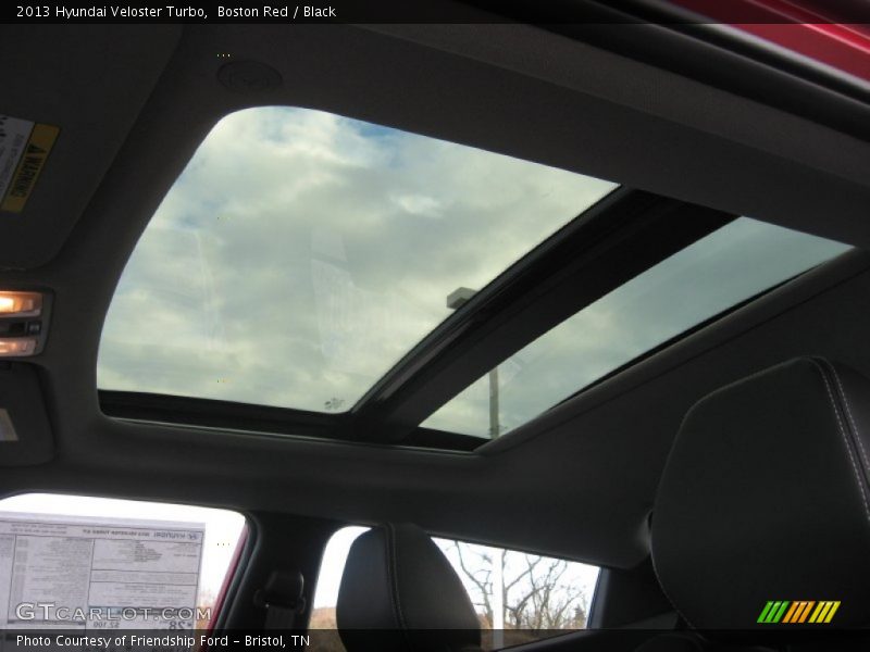 Sunroof of 2013 Veloster Turbo