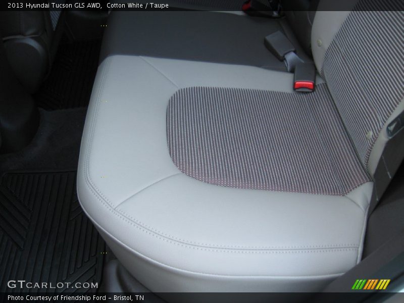 Cotton White / Taupe 2013 Hyundai Tucson GLS AWD