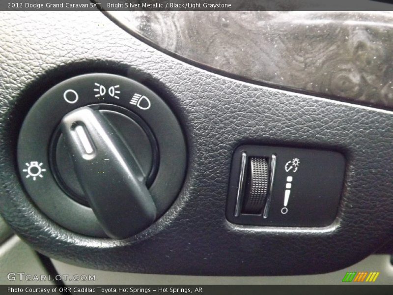 Bright Silver Metallic / Black/Light Graystone 2012 Dodge Grand Caravan SXT