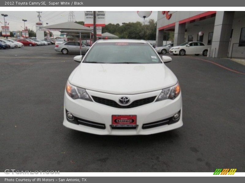 Super White / Black 2012 Toyota Camry SE