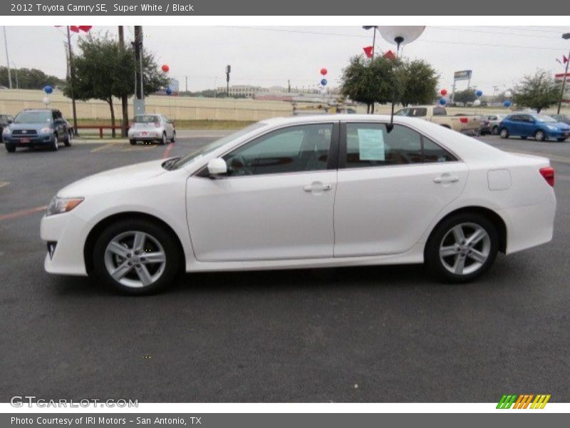 Super White / Black 2012 Toyota Camry SE