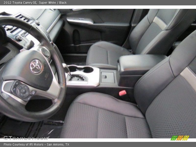 Super White / Black 2012 Toyota Camry SE