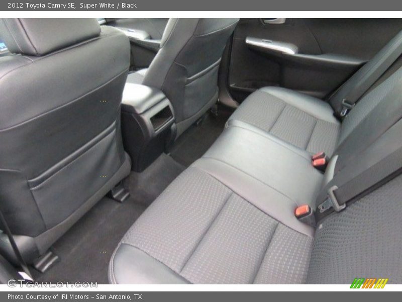 Super White / Black 2012 Toyota Camry SE