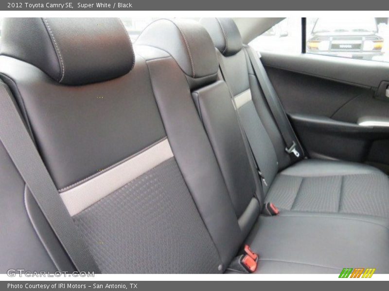 Super White / Black 2012 Toyota Camry SE
