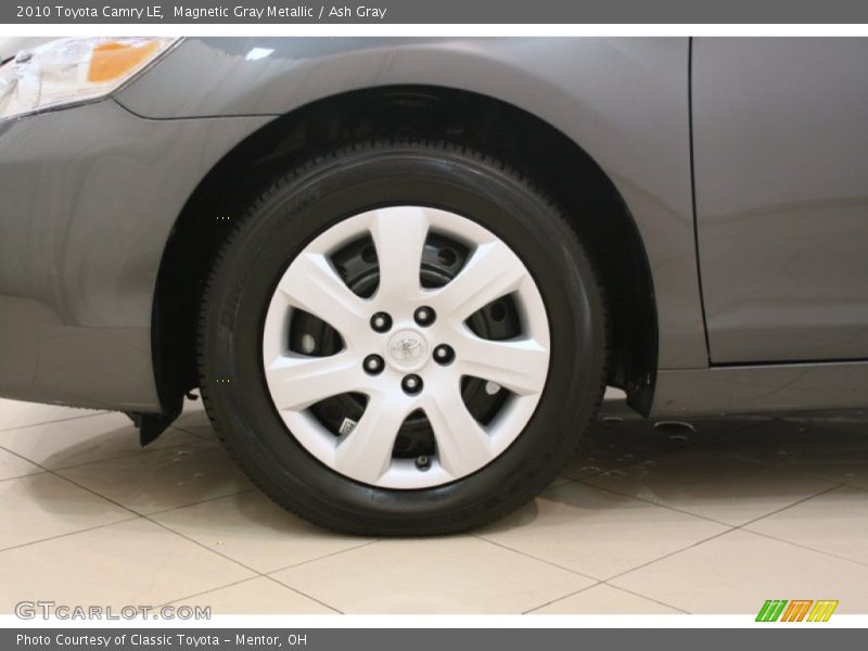 Magnetic Gray Metallic / Ash Gray 2010 Toyota Camry LE