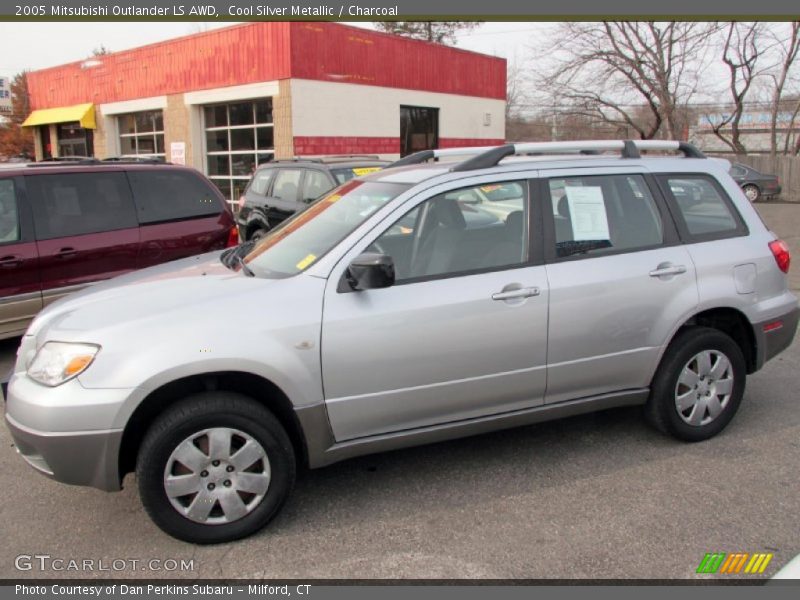 Cool Silver Metallic / Charcoal 2005 Mitsubishi Outlander LS AWD