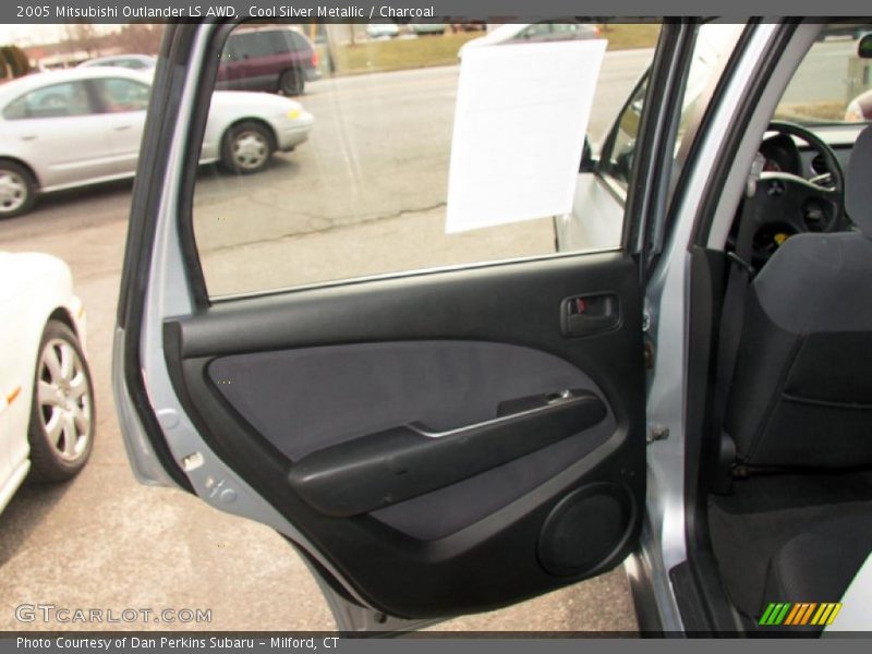 Cool Silver Metallic / Charcoal 2005 Mitsubishi Outlander LS AWD