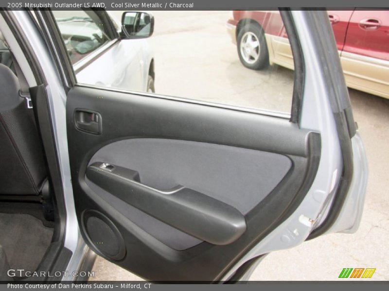 Cool Silver Metallic / Charcoal 2005 Mitsubishi Outlander LS AWD