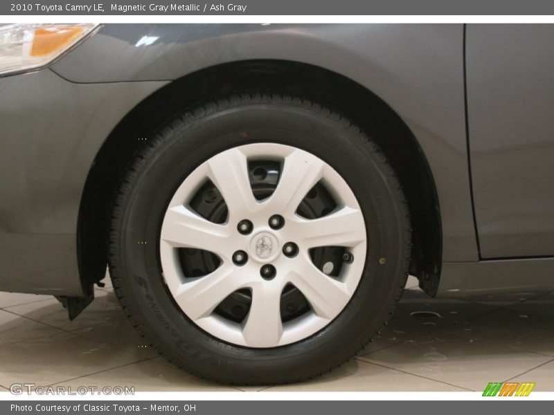 Magnetic Gray Metallic / Ash Gray 2010 Toyota Camry LE