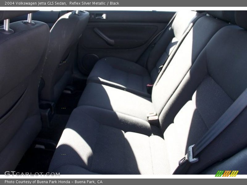 Reflex Silver Metallic / Black 2004 Volkswagen Jetta GLS Sedan