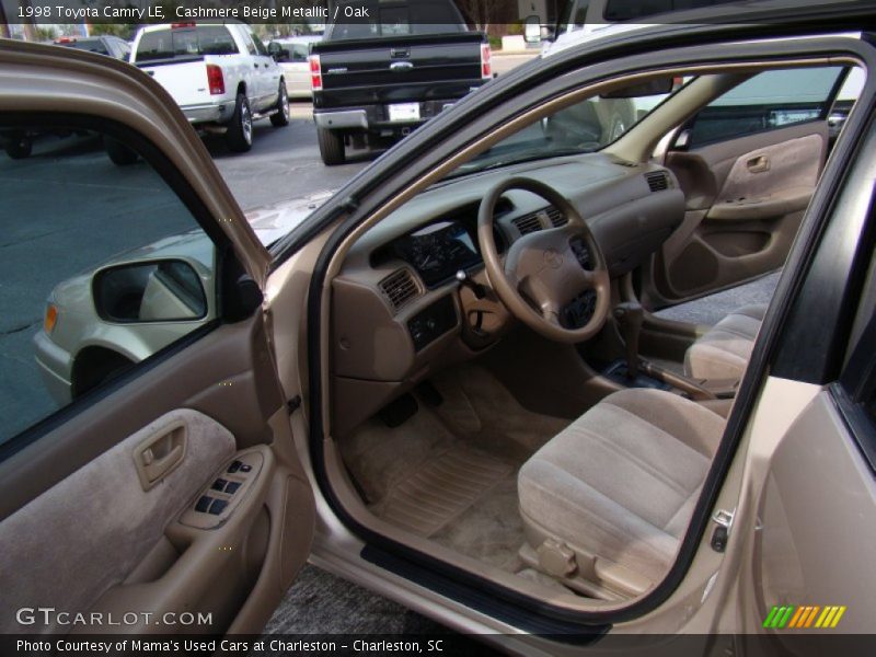 Cashmere Beige Metallic / Oak 1998 Toyota Camry LE