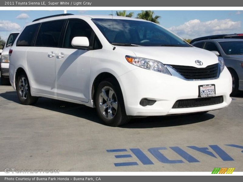 Super White / Light Gray 2011 Toyota Sienna LE